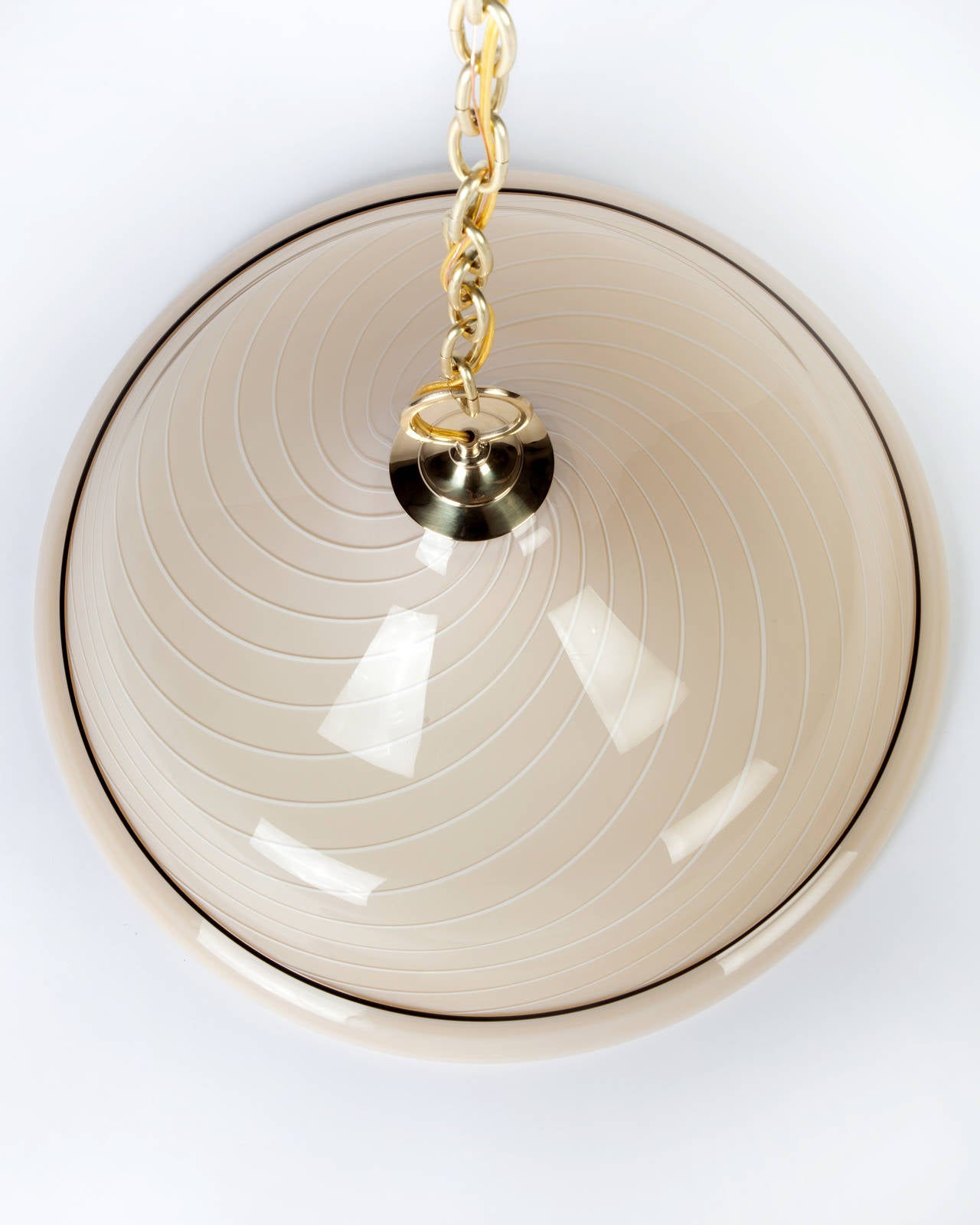 Murano Glass Pendant with White Pinstripes on Brass Fittings, Italian Made 1970s In Good Condition In New York, NY