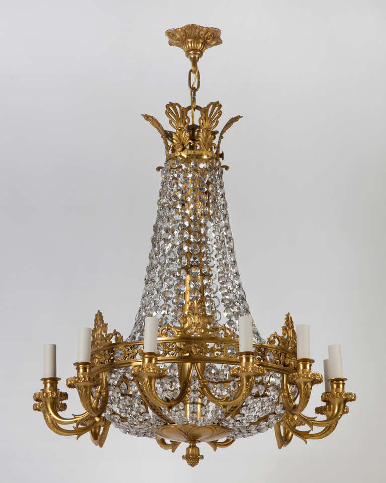 AHL3836

Circa 1900

A twelve-light chandelier with a gilded bronze frame dressed with beaded crystal draping. Attributed to the New York maker E. F. Caldwell. From a Winchester, Massachusetts estate.

Dimensions:
Current height: