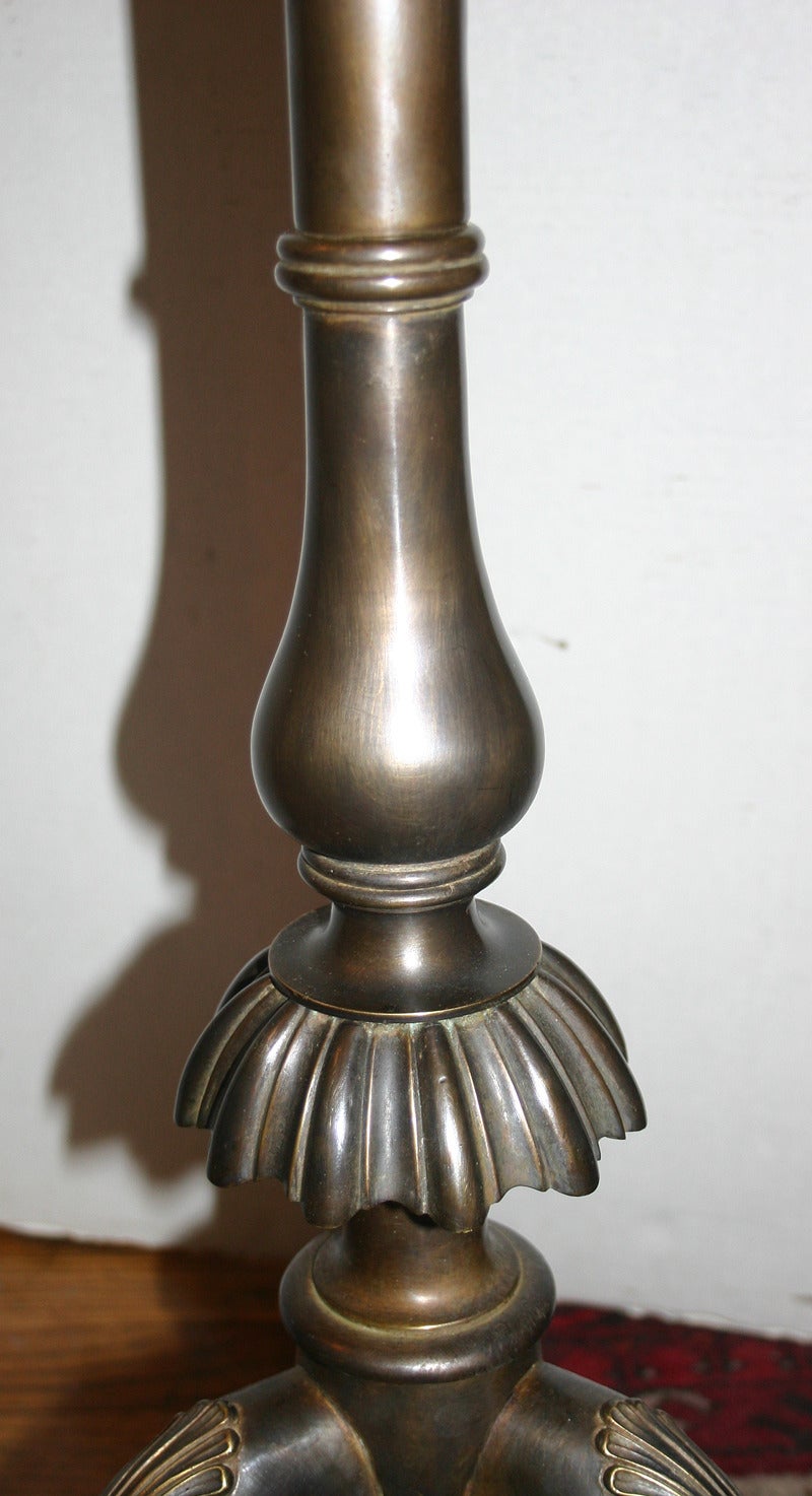 English Pair of Bronze Neoclassic Bronze Floor Lamps For Sale