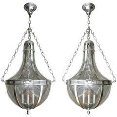 Paire de lanternes en métal argenté