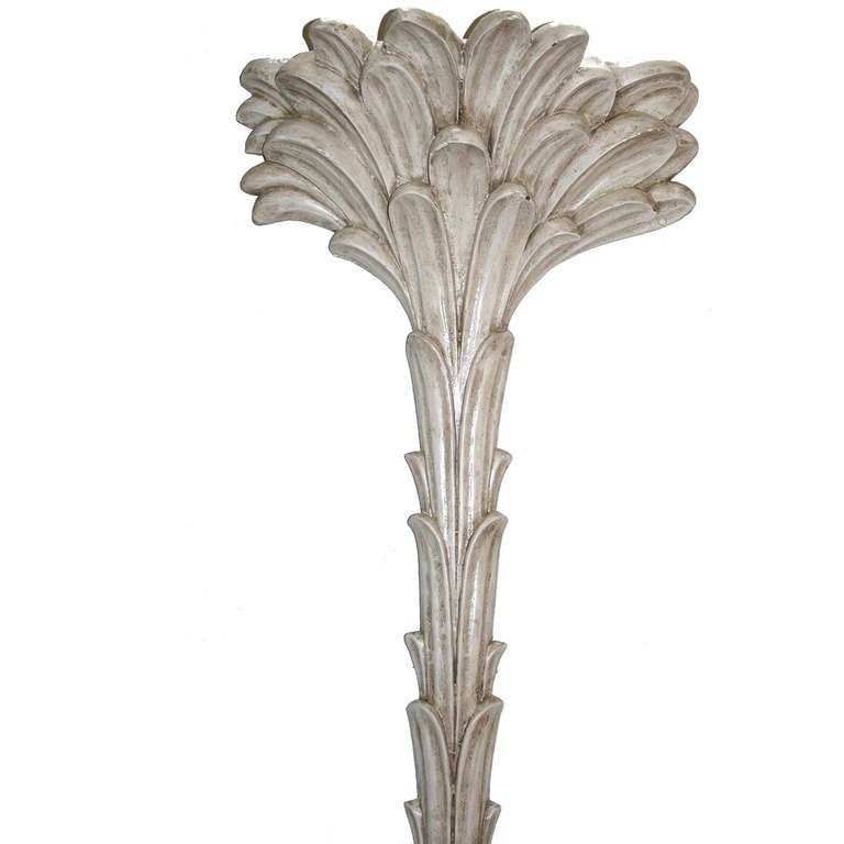 Paire de lampadaires vintage en bois sculpté représentant des palmiers Excellent état - En vente à New York, NY