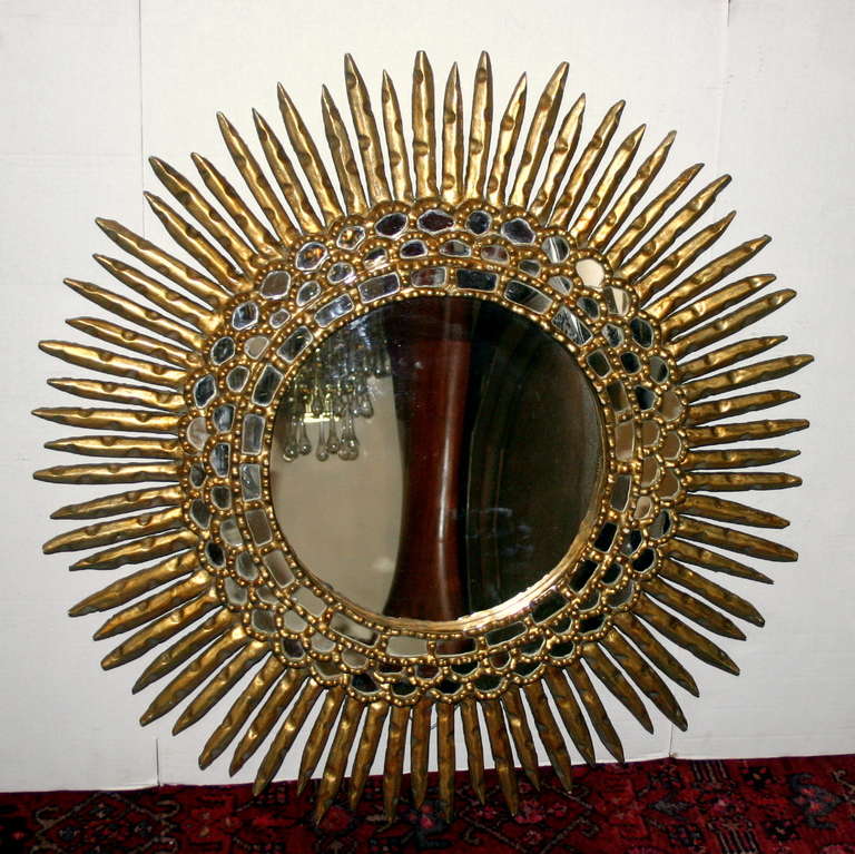 Sunburst Giltwood Mirror In Good Condition For Sale In New York, NY