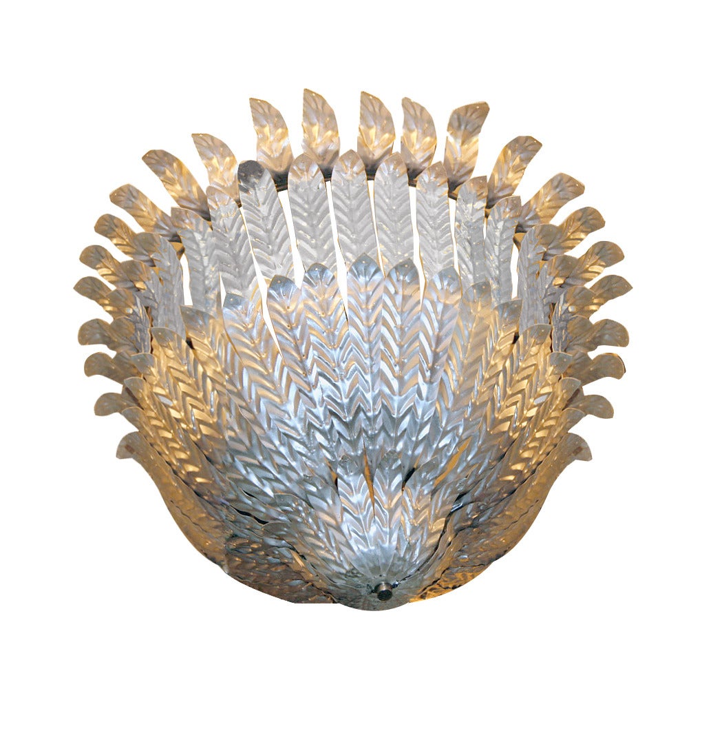 Coppia di grandi lampadari placcati in argento