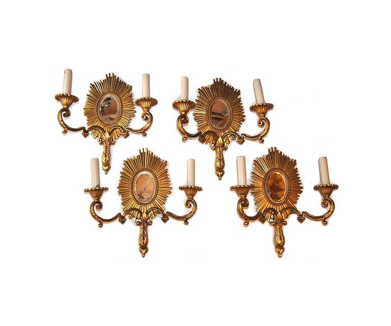 Set of Four Gilt Sunburst Sconces In Good Condition For Sale In New York, NY