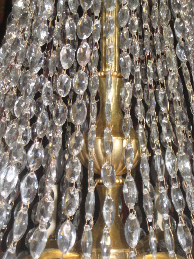Oval Gilt Bronze and Rock Crystal Chandelier In Good Condition For Sale In New York, NY