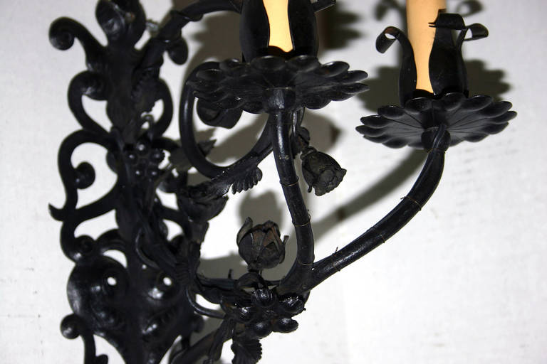Foliage Wrought Iron Sconces In Excellent Condition For Sale In New York, NY