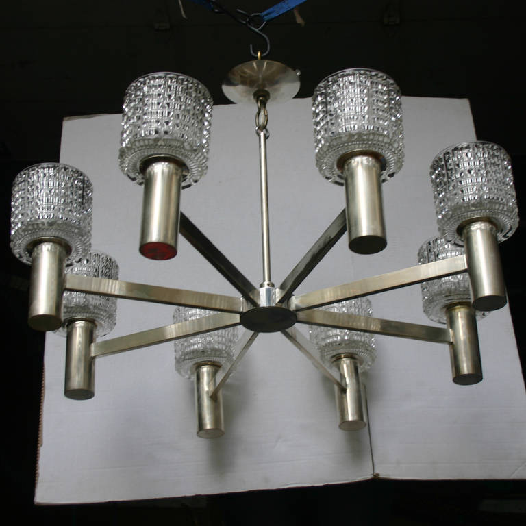 Pair of Moderne Silver and Glass Chandeliers In Excellent Condition In New York, NY