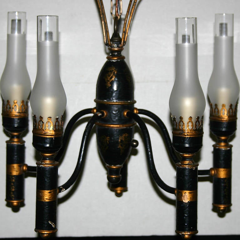 French painted tole chandelier with five lights, circa 1940.
Measurements:
17