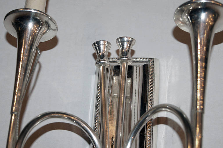 Italiano Coppia di lampade Moderne placcate in argento in vendita
