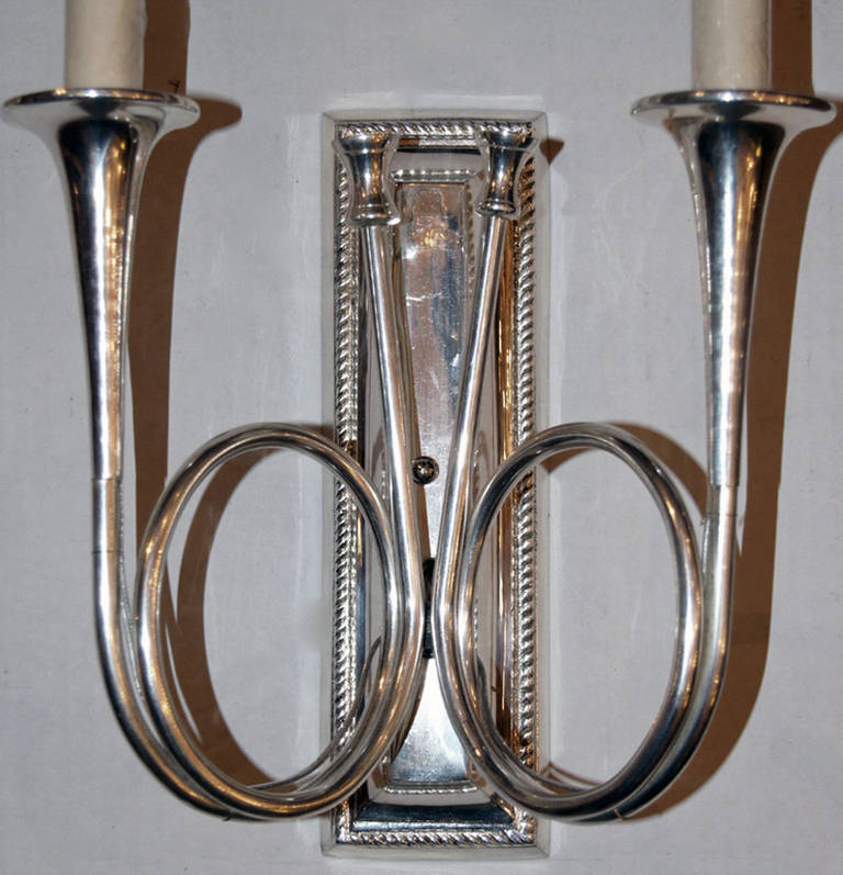 Metà XX secolo Coppia di lampade Moderne placcate in argento in vendita
