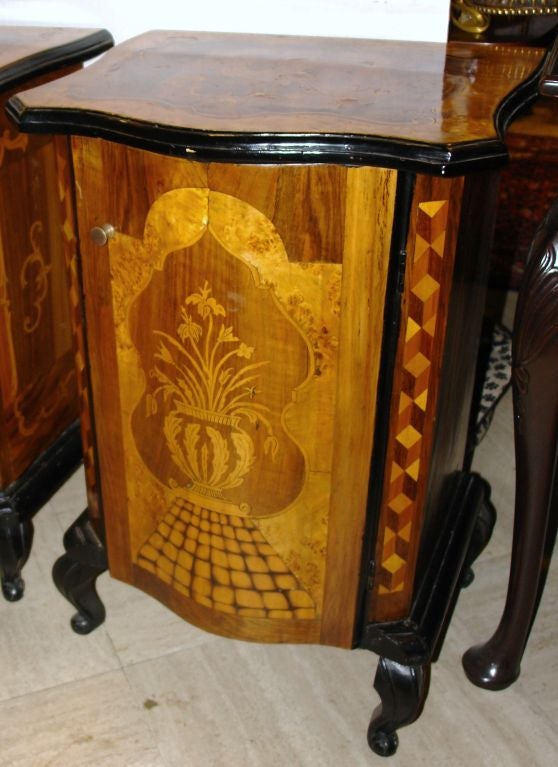 Pair of Marquetry Nightstands In Good Condition In New York, NY