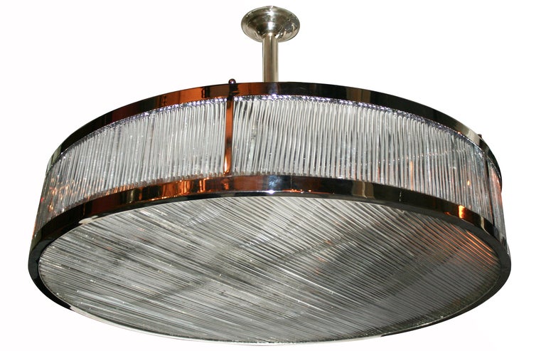 Large Moderne Light Fixture
