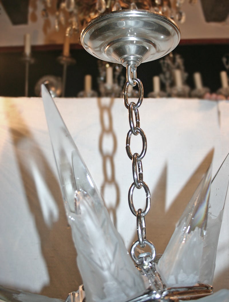 Milieu du XXe siècle Ensemble de quatre lanternes étoiles en verre moulé, vendues individuellement en vente