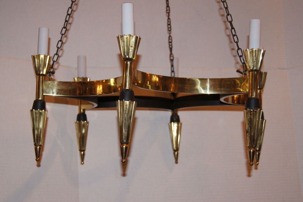 Moderne Star Shaped French Chandelier In Good Condition For Sale In New York, NY