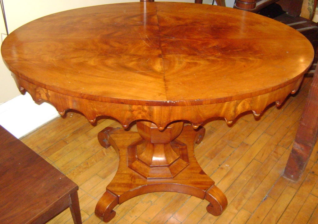 Early 19th century Swedish center table with pedestal base.

Measurements:
Height: 31