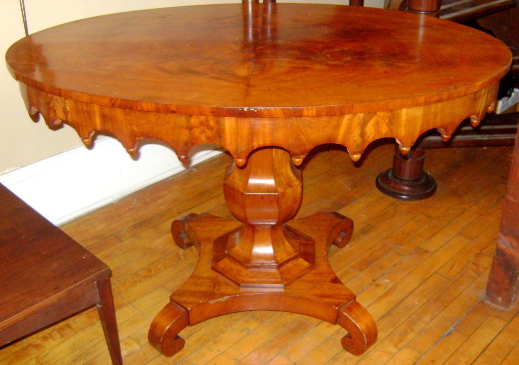 Swedish Mahogany Oval Table In Good Condition For Sale In New York, NY
