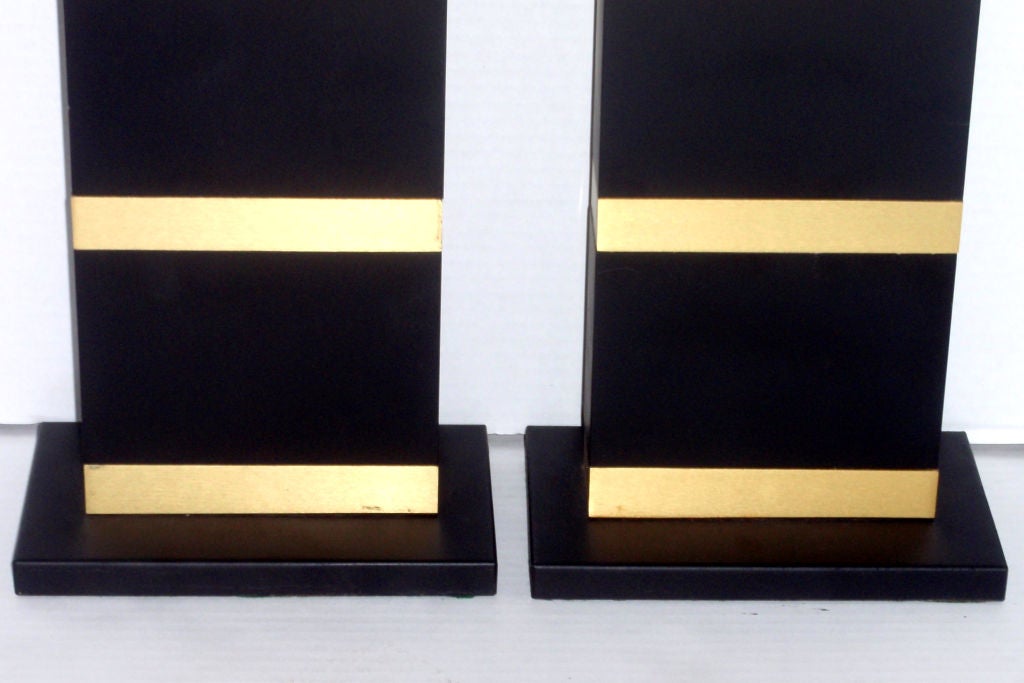 Paar Moderne Metalllampen im Zustand „Gut“ im Angebot in New York, NY