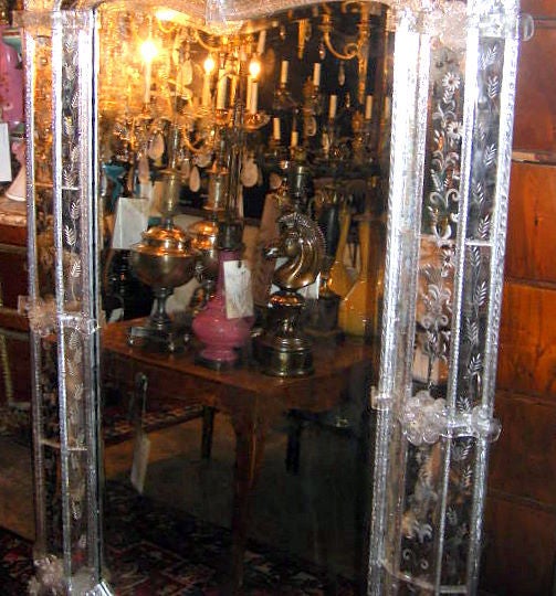 XIXe siècle Paire de miroirs vénitiens palatiaux anciens en vente
