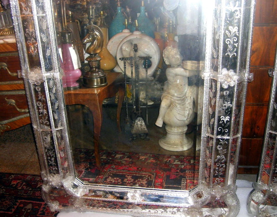 Paire de miroirs vénitiens palatiaux anciens en vente 1