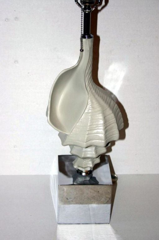 Shell Shaped Metal Lamp