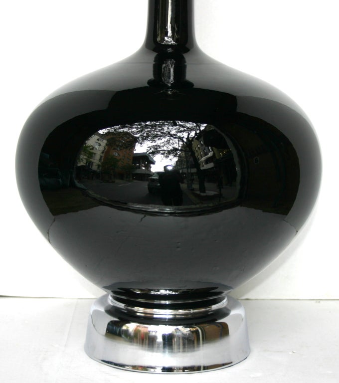 Large Black Porcelain Lamps In Good Condition For Sale In New York, NY