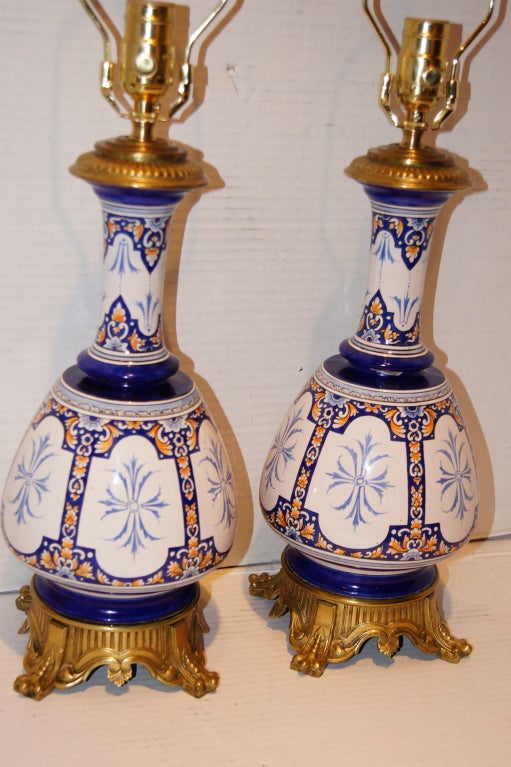 French Porcelain Table Lamps In Good Condition For Sale In New York, NY