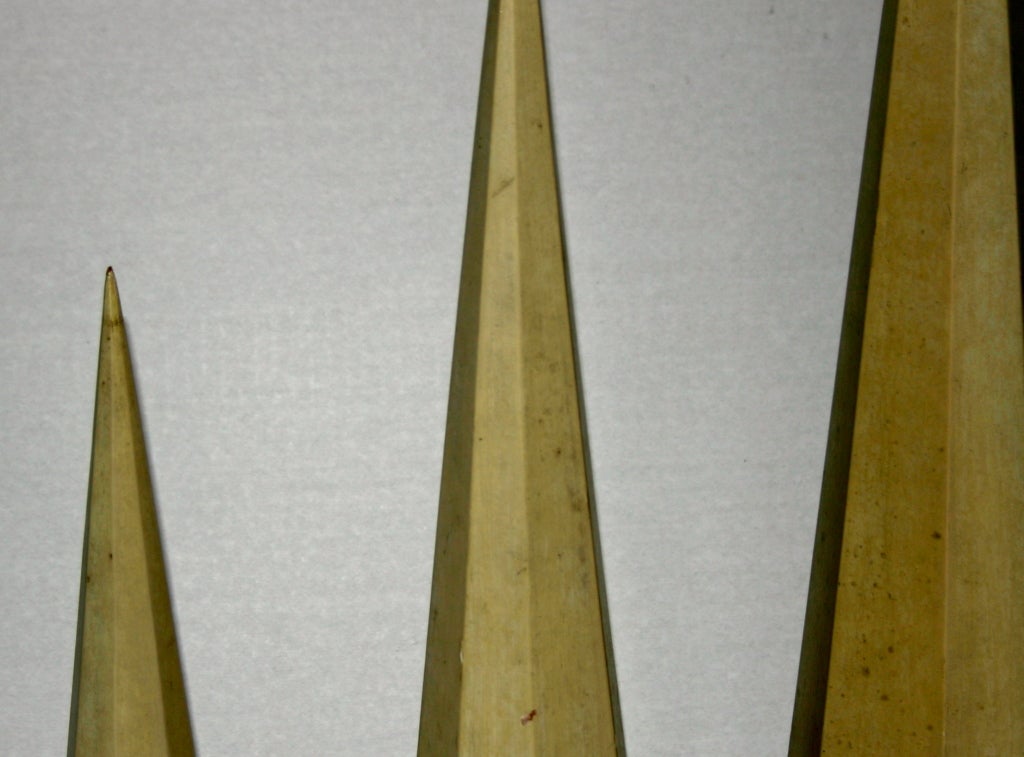 Set of Three Carved Wood Cones In Excellent Condition For Sale In New York, NY