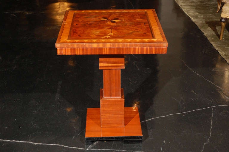 Rosewood and Burl Flower Marquetry Side Table In Excellent Condition For Sale In Los Angeles, CA