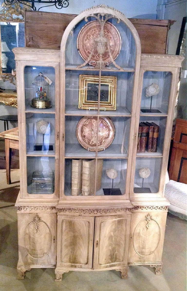 Chippendale Style Mahogany Bookcase In Excellent Condition For Sale In West Palm Beach, FL