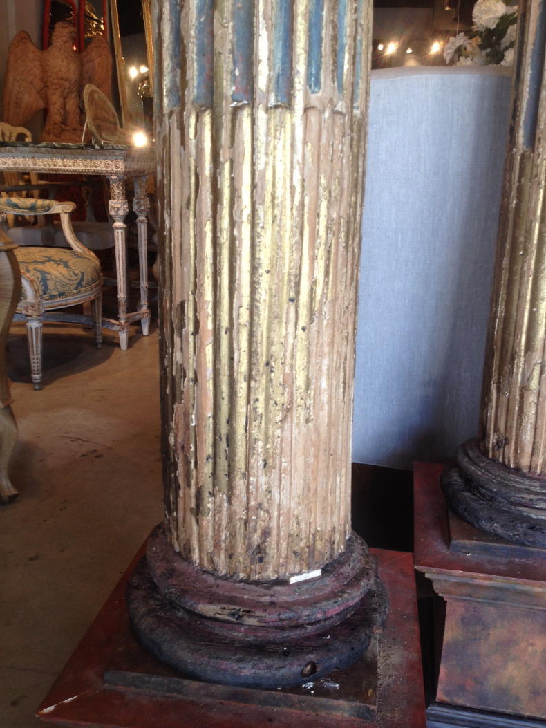 Legno dorato Coppia di colonne italiane del XVII secolo in vendita