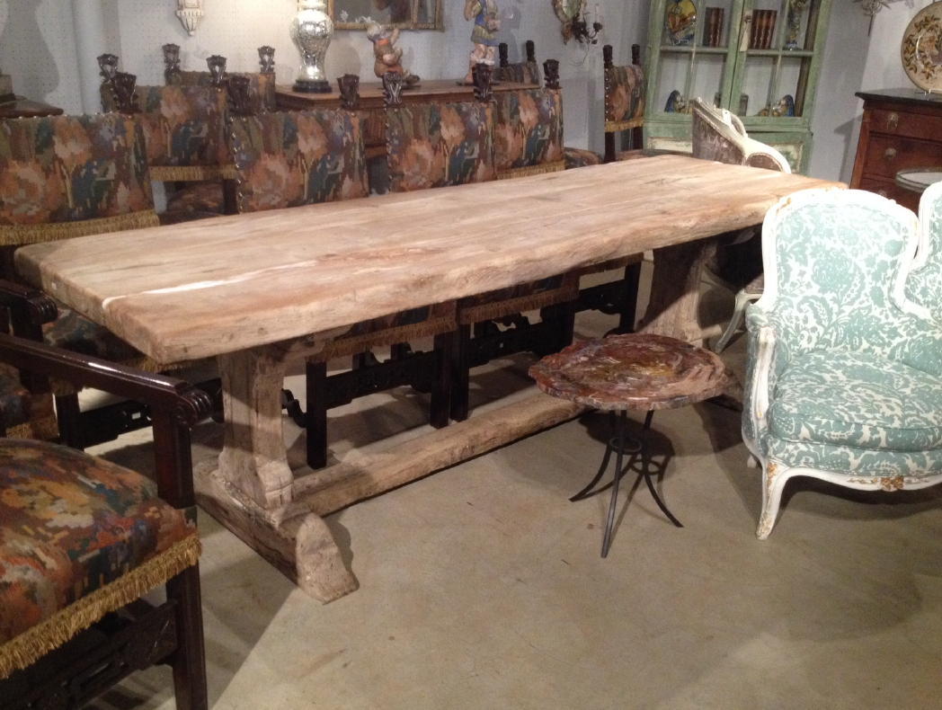 18th Century French Dining Table In Excellent Condition In West Palm Beach, FL