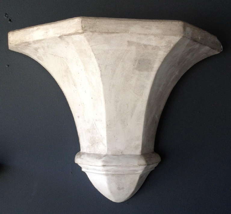 Mid-Century Modern Pair of Large Dorothy Draper Style Plaster Wall Brackets For Sale