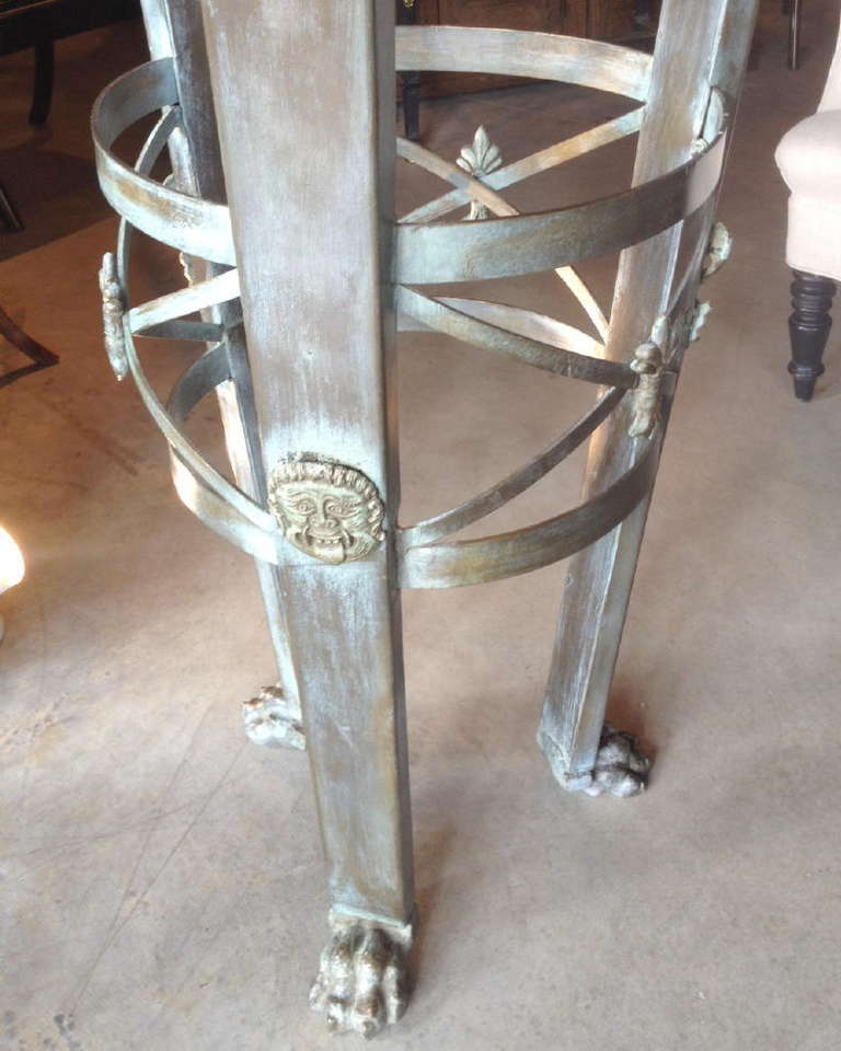 Regency Style Brass Pedestal In Excellent Condition For Sale In West Palm Beach, FL
