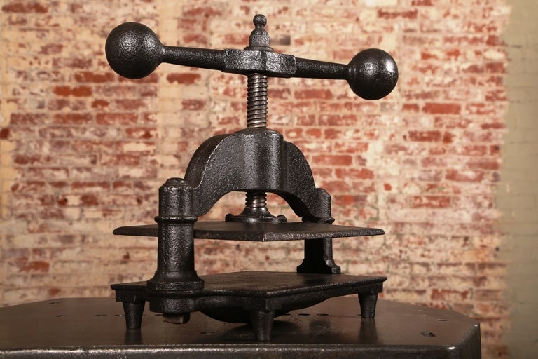 American Vintage Industrial, Cast Iron, Mini Press