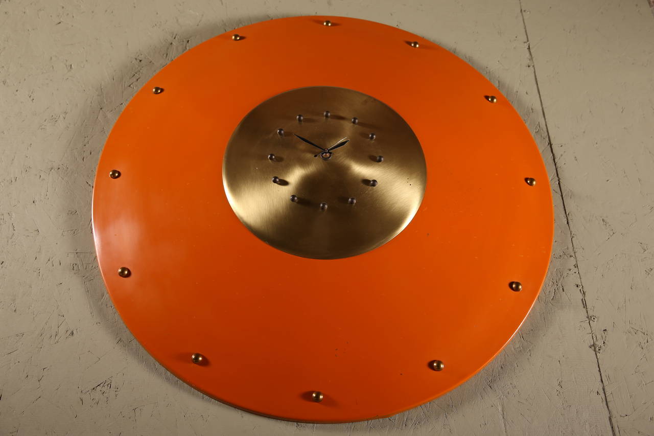 Mid-Century Modern Spun Metal Clock In Good Condition In Oakville, CT