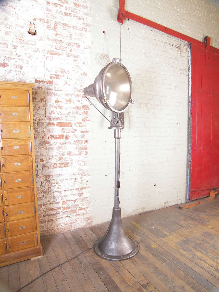 Industrial Cast Iron and Steel Floor Cargo Standing Lamp In Good Condition In Oakville, CT
