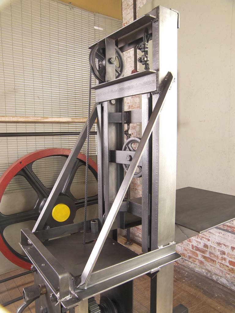 20th Century Vintage Industrial Steel Manual Machine Age Factory Die Lift, Crank Table Cart