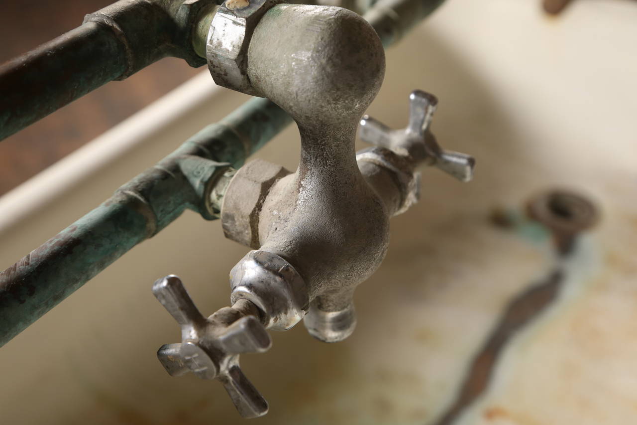 20th Century Vintage Industrial Double Pedestal Sink