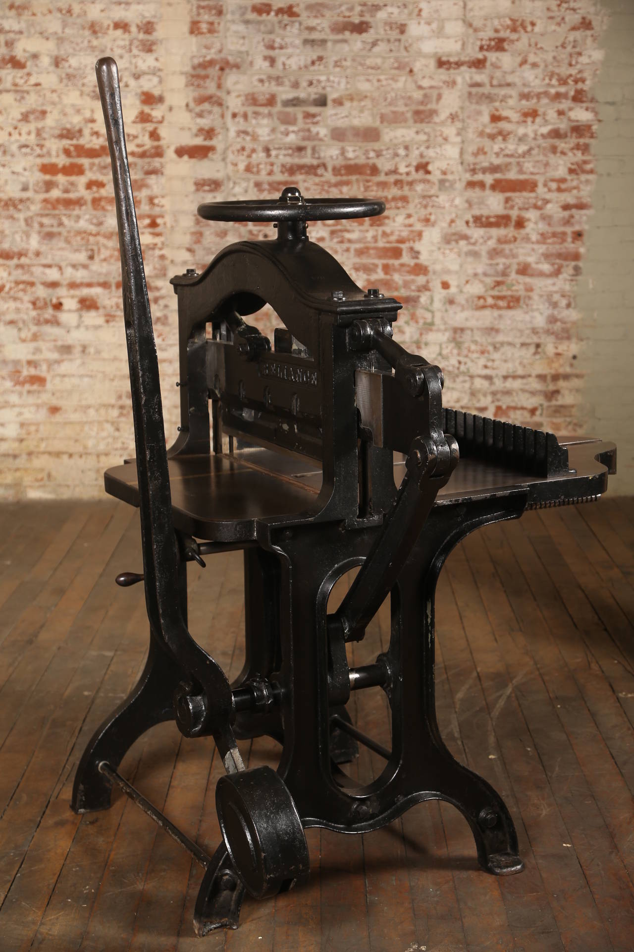 guillotine paper cutter industrial