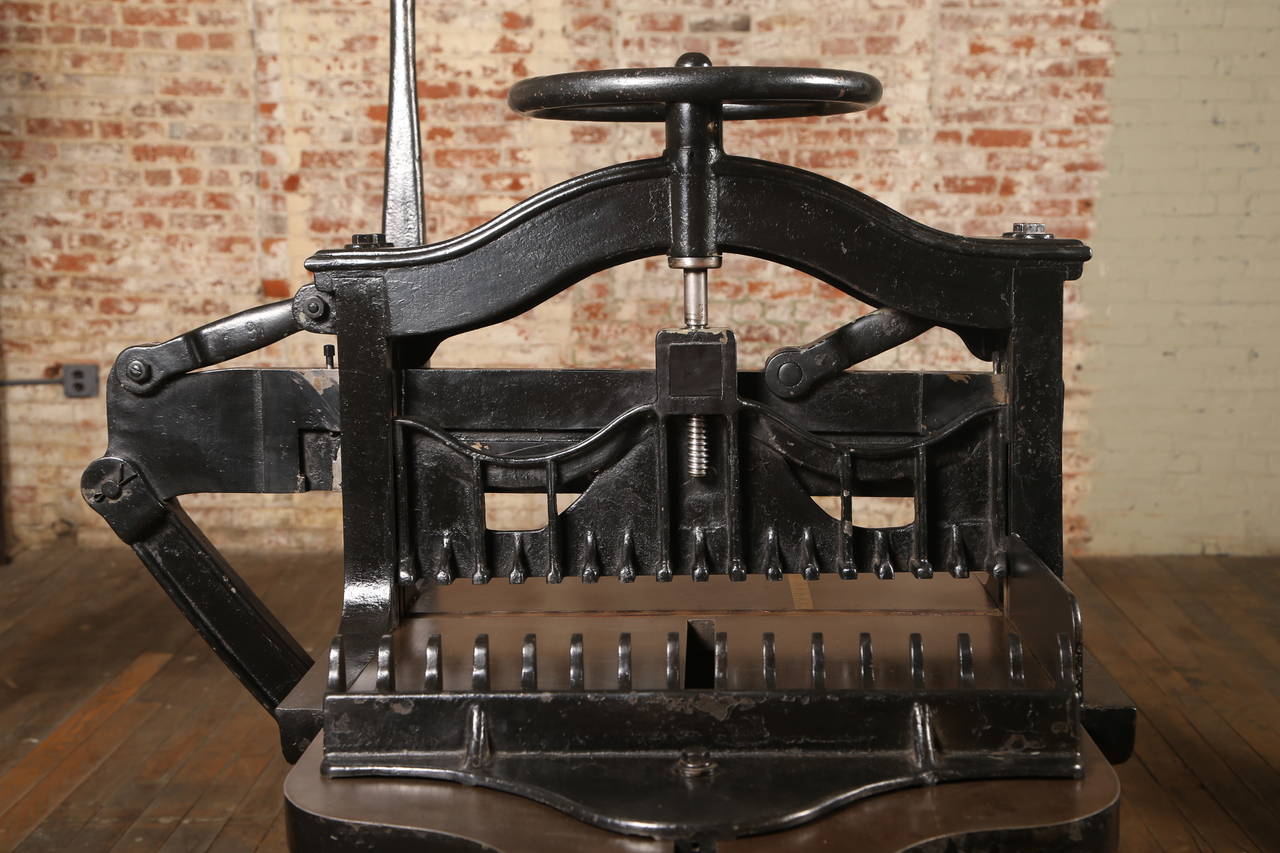 Antique, Industrial Reliance Paper Cutter In Good Condition In Oakville, CT