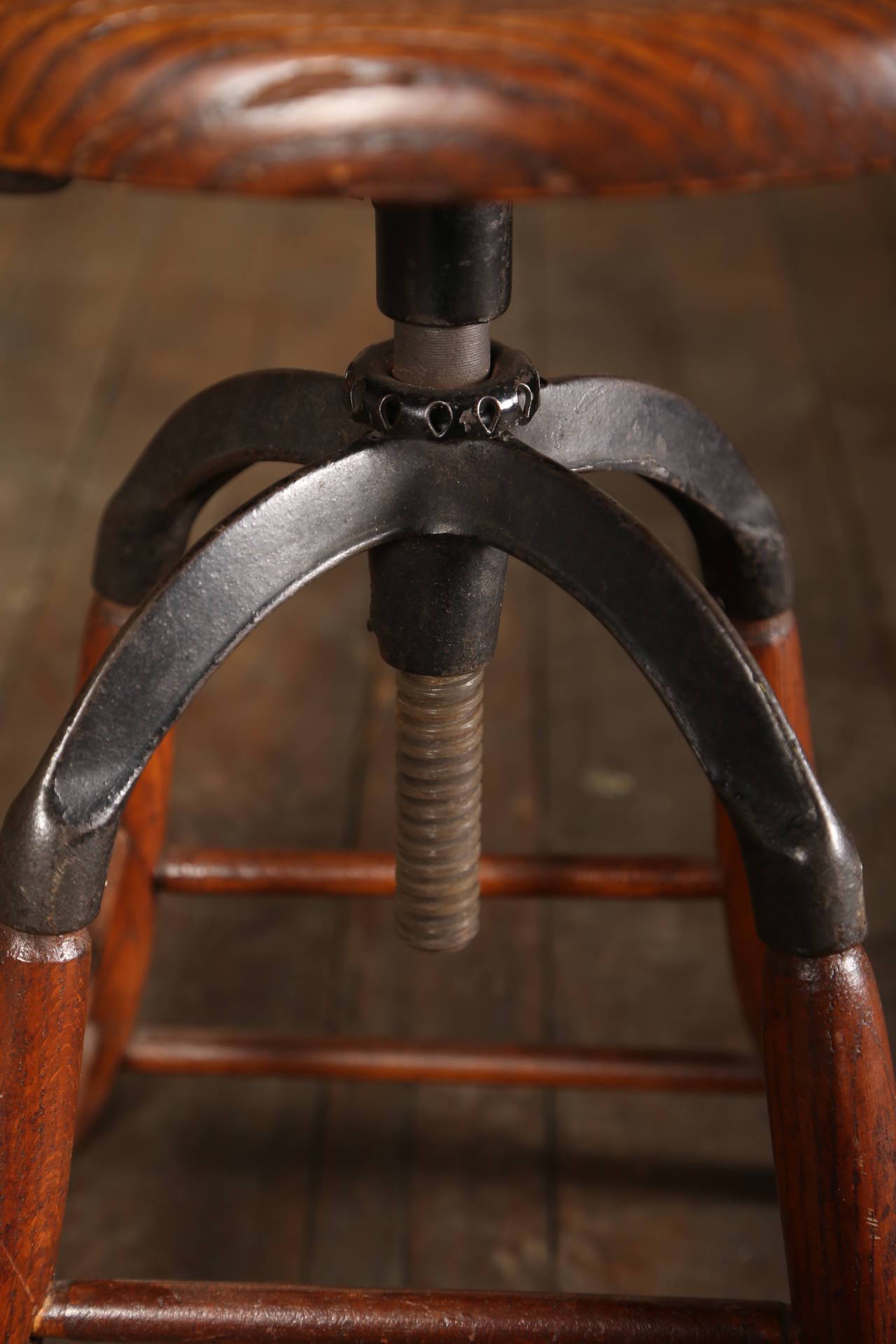 Vintage Industrial Adjustable Oak Stool In Good Condition In Oakville, CT
