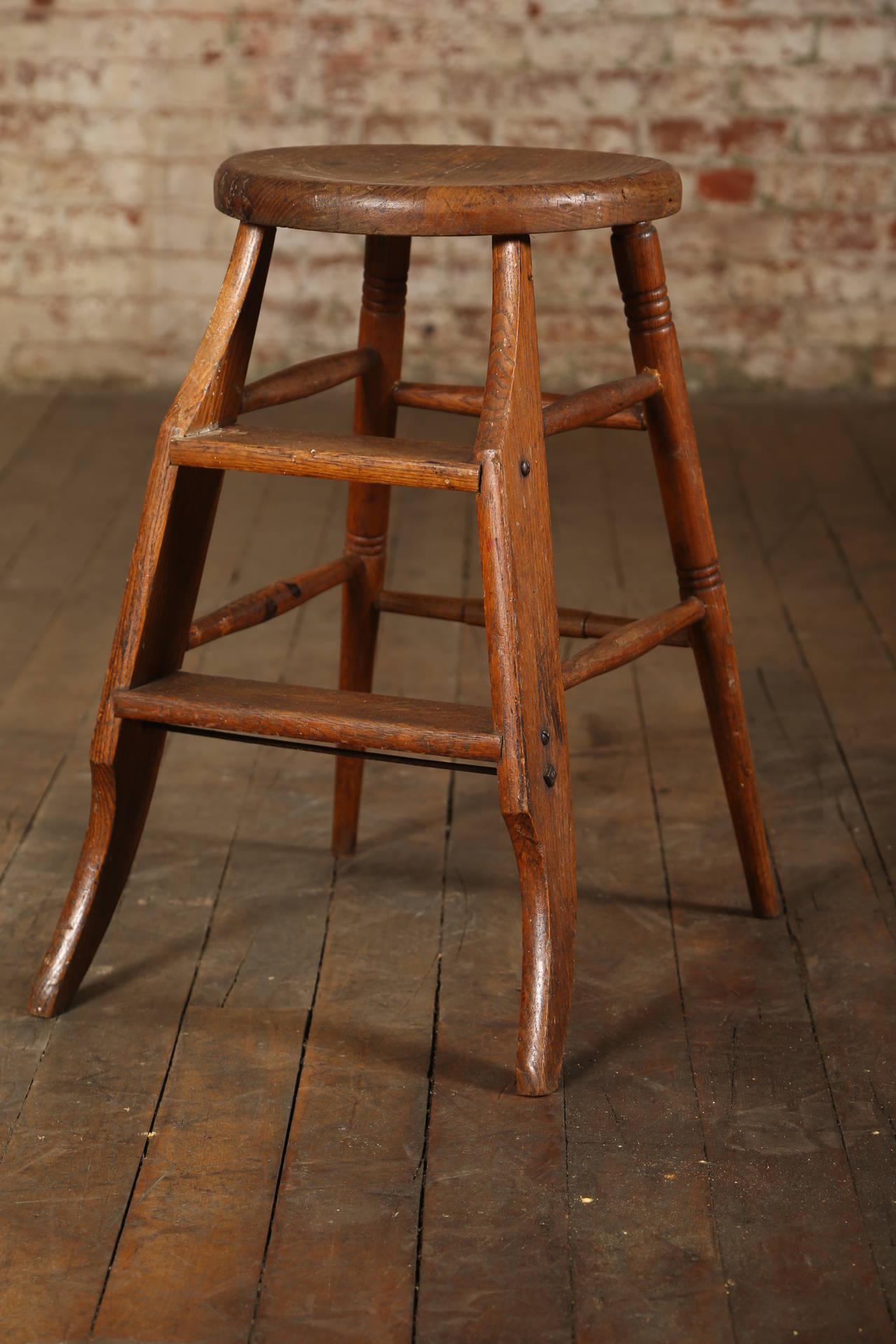 Vintage wooden seating. Vintage wooden step stool. Seat height is 23