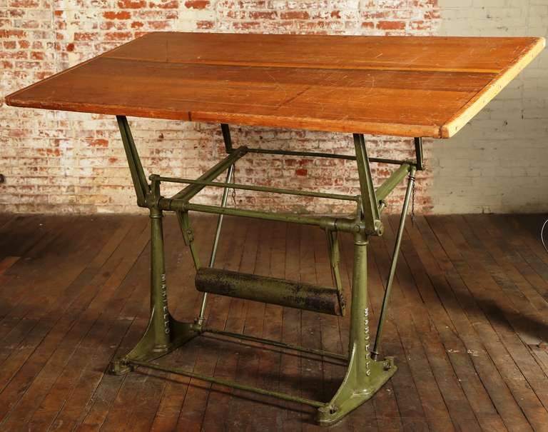 Vintage Industrial Drafting Table In Excellent Condition In Oakville, CT