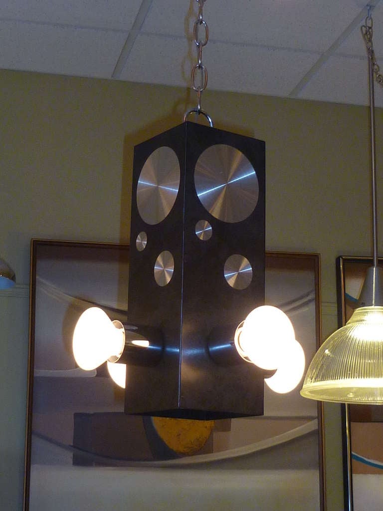 1970s Op to Pop Machine Turned Disc Four-Light Pendant In Good Condition In Miami, FL