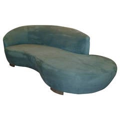 Sensuous Vladimir Kagan Serpentine Sofa for Directional