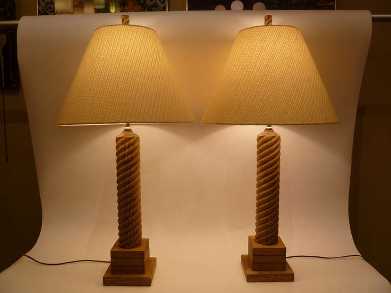 Moderne Cerused Oak Barley Twist Table Lamps