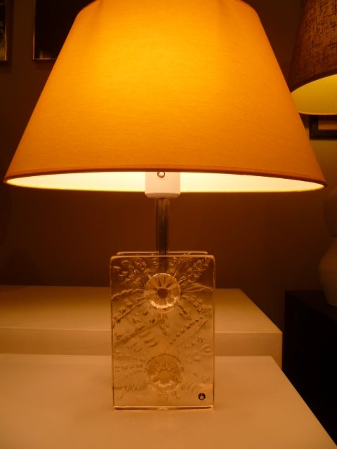 Swedish Modernist Ice Glass Table Lamp by Pukeberg 6