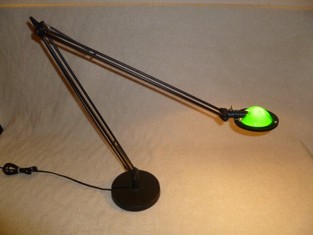 REDUCED FROM $575.......A design marvel, this task lamp won the 1987 Compasso d'oro in Italy. One of the absolute classics in the area of table, reading and task lighting, it was designed by Paolo Rizzatto & Alberto Meda in 1985, and exhibits state