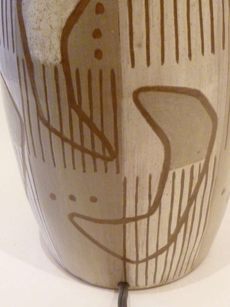 1950s Sgrafitto Pottery Table Lamp Tribal Amoeba Design 2
