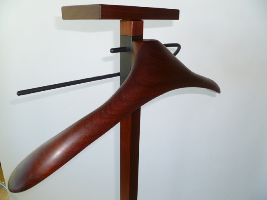 Danish Rosewood and Iron Gentleman's Valet In Excellent Condition In Miami, FL